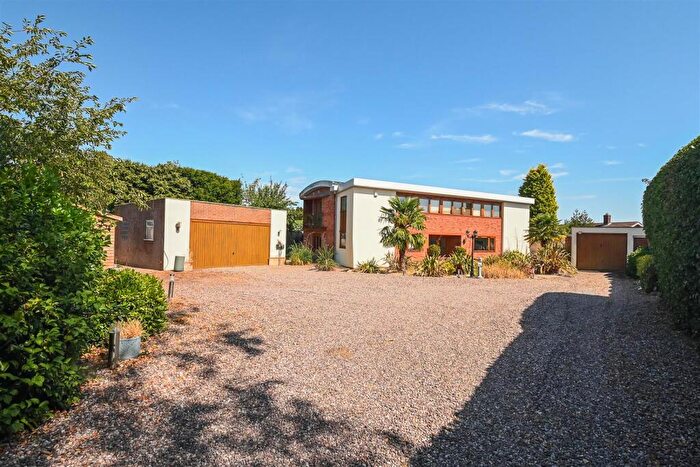 4 Bedroom Detached House For Sale In Leofric Hall, Yoxall Road, Kings Bromley, DE13