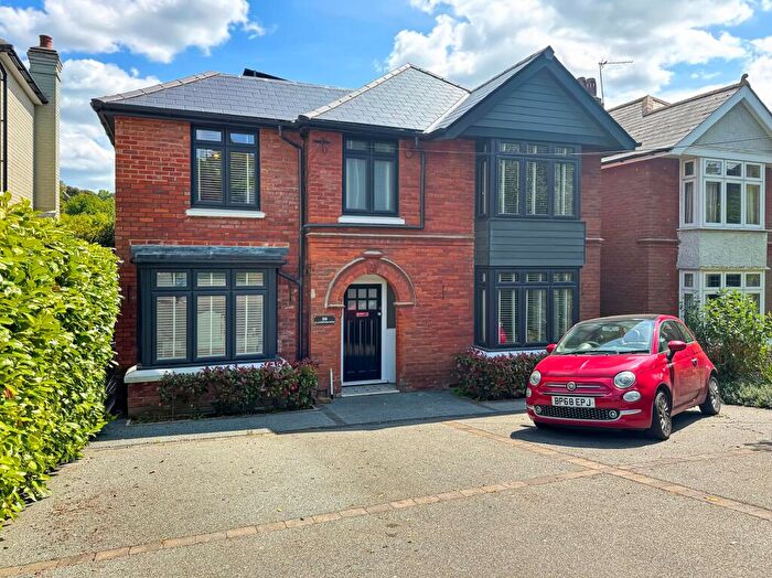 4 Bedroom House For Sale In Clatterford Road, Newport, PO30