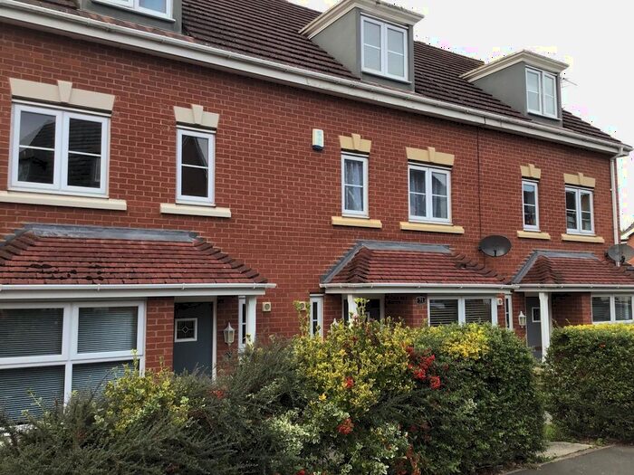 4 Bedroom Town House To Rent In Clonners Field, Stapeley, Nantwich, CW5