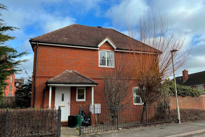 3 Bedroom Detached House To Rent In Norton Road, Wokingham, RG40