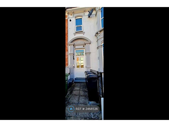 2 Bedroom Flat To Rent In Southsea, Portsmouth, PO4