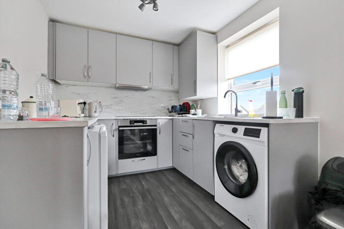 2 Bedroom Flat For Sale In Old Works Court, Little Pennington Street, Rugby, CV21