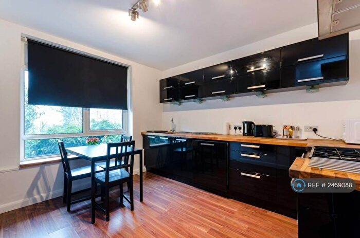 4 Bedroom Terraced House To Rent In Talisman Square, London, SE26