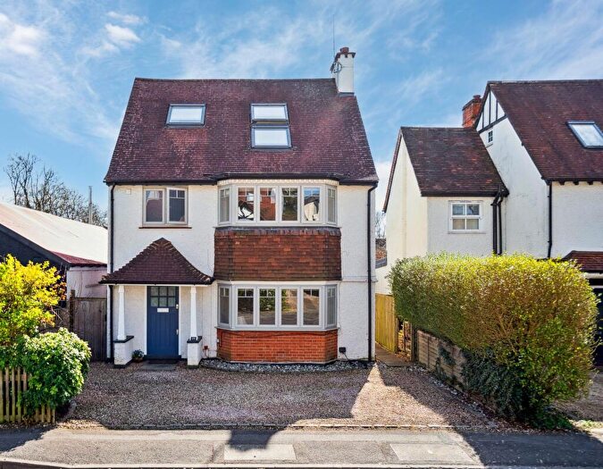 4 Bedroom Detached House For Sale In Baring Road, Beaconsfield, HP9