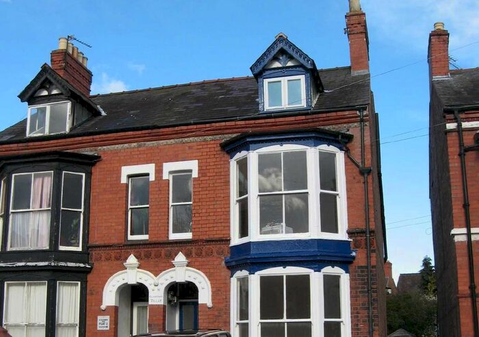2 Bedroom Maisonette To Rent In Ellesmere Road, Shrewsbury, SY1