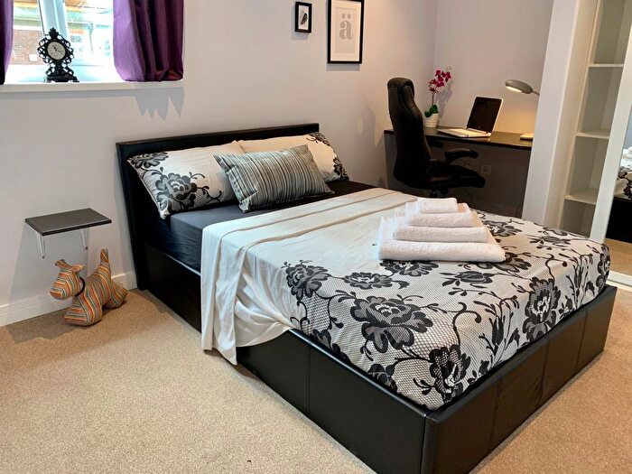 1 Bedroom Flat To Rent In Eastcott Road, Swindon, SN1