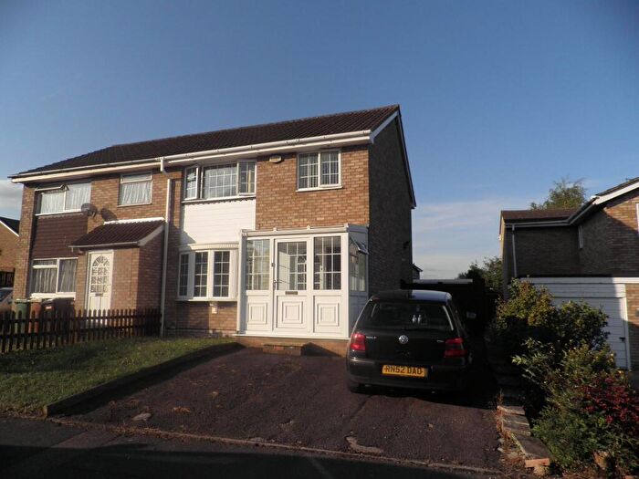 3 Bedroom House To Rent In Oakley Drive, Wellingborough, NN8