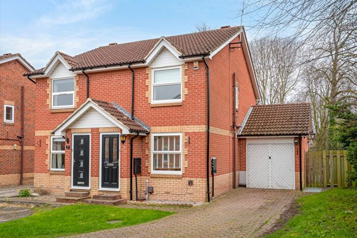 2 Bedroom Semi-Detached House For Sale In Highgrove Close, Rawcliffe, York, YO30