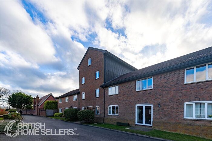 2 Bedroom Flat For Sale In Warren Road, Little Horwood, Milton Keynes, Buckinghamshire, MK17