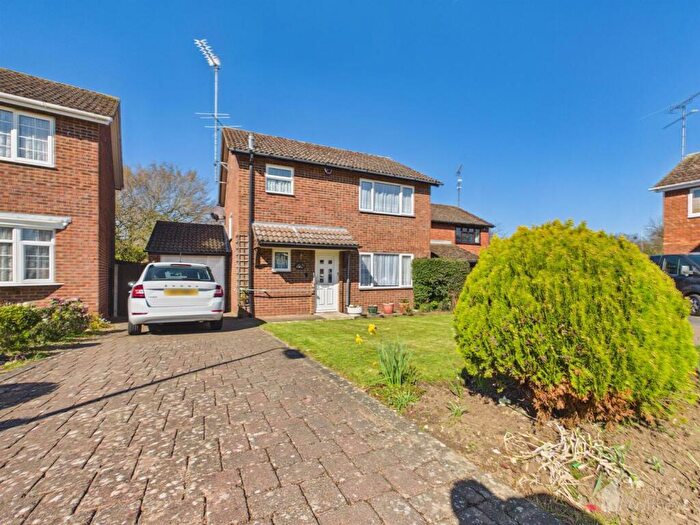 3 Bedroom Detached House For Sale In Dawlish Close, Bragbury End, Stevenage, SG2