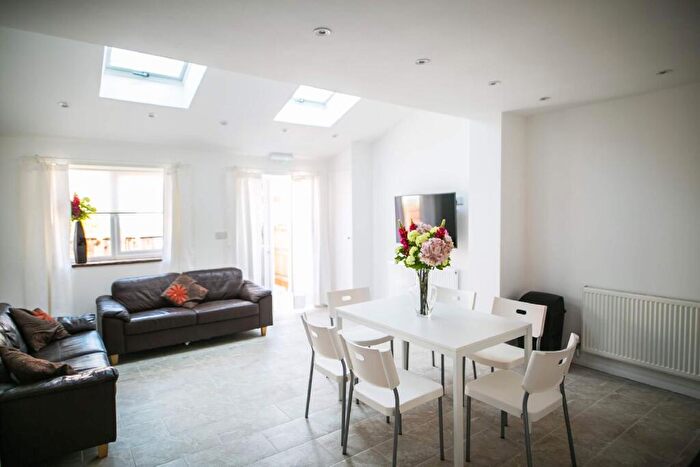 5 Bedroom House To Rent In Metchley Drive (D), Harborne, Birmingham, West Midlands, B17