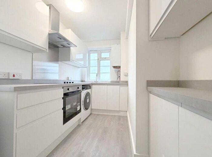 2 Bedroom Flat To Rent In Ashford Road, London, NW2