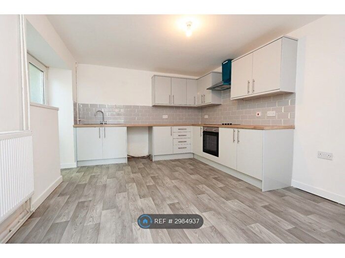 2 Bedroom End Of Terrace House To Rent In Jones Terrace, Swansea, SA1