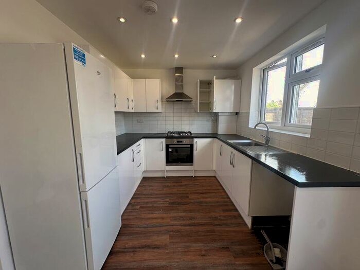 4 Bedroom Semi-Detached House To Rent In Ormesby Way, Harrow, HA3
