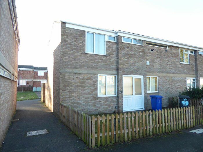 3 Bedroom Terraced House To Rent In St John`s Close, Mildenhall, IP28