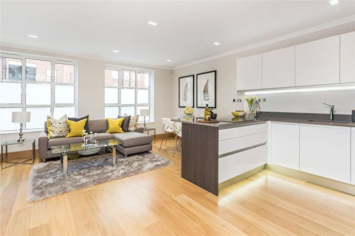 2 Bedroom Flat To Rent In Castle Row, Horticultural Place, Chiswick, London, W4