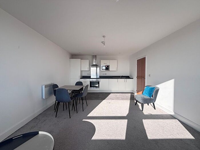 2 Bedroom Flat To Rent In Fowler Road, Aylesbury, HP19