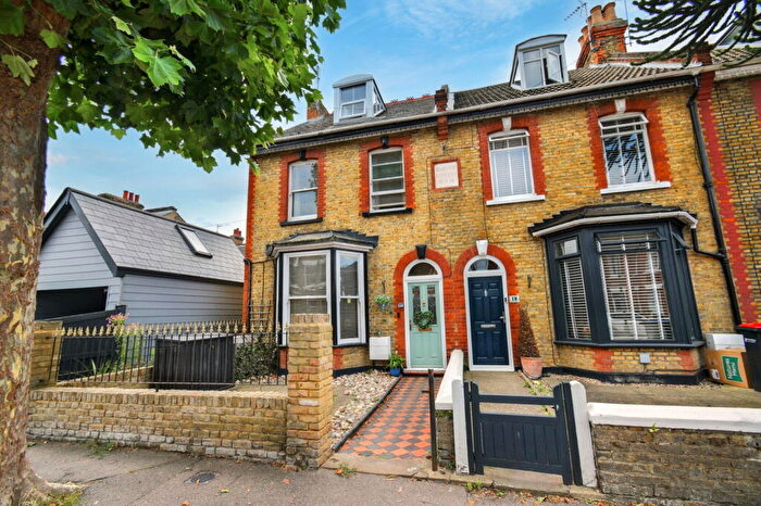 4 Bedroom End Of Terrace House For Sale In Queens Gardens, Herne Bay, CT6