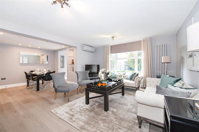 3 Bedroom Apartment To Rent In St. Johns Wood Park, London, NW8