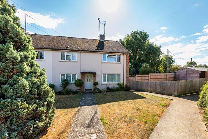 2 Bedroom Maisonette For Sale In Cumberford Close, Bloxham, OX15