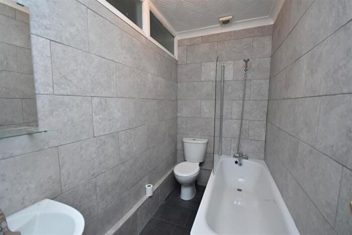 2 Bedroom Apartment To Rent In Avondale Road, South Croydon, CR2