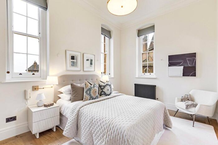 2 Bedroom Apartment For Sale In Upper Hampstead Walk, London, NW3