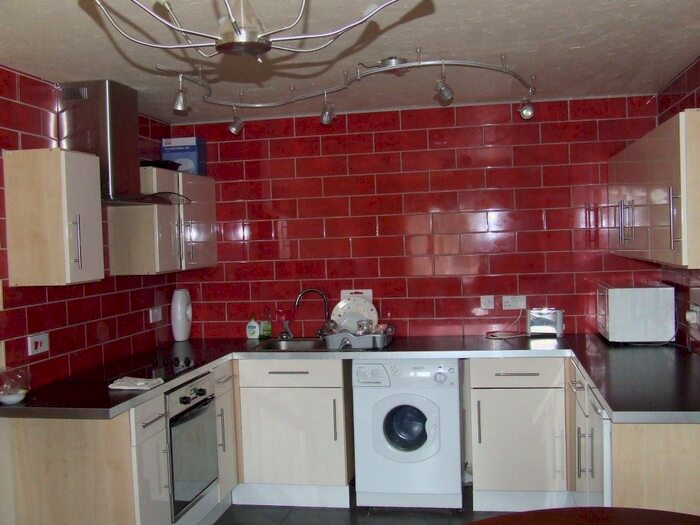 2 Bedroom Flat To Rent In Sovereign Court, Loughborough, LE11