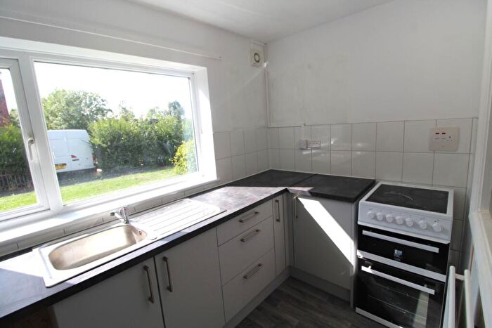 1 Bedroom Flat To Rent In Wayletts, Basildon, Essex, SS16