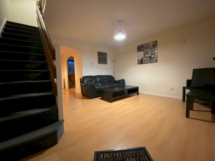 2 Bedroom Semi-Detached House To Rent In Osler Street, Birmingham, - All Bills Included!, B16