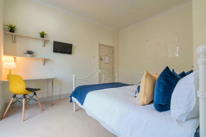 8 Bedroom Terraced House To Rent In Pains Road, Portsmouth, PO5