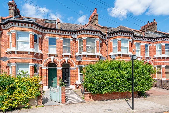 2 Bedroom Flat For Sale In Pathfield Road, London, SW16