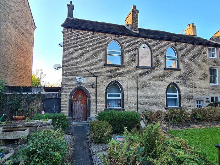 1 Bedroom Apartment For Sale In Hague Street, Glossop, Derbyshire, SK13