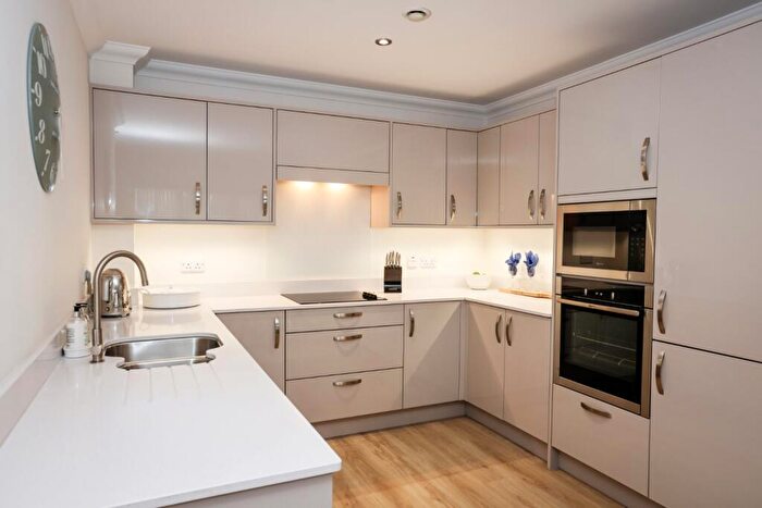 2 Bedroom Flat To Rent In Castle View Retirement Village, Helston Lane, SL4