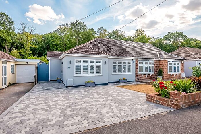 3 Bedroom Semi Detached Bungalow For Sale In Norfield Road, Joydens Wood, Kent, DA2
