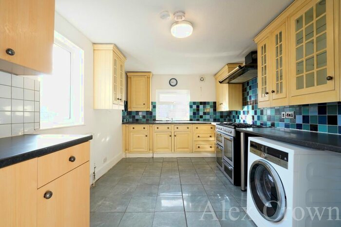 6 Bedroom Terraced House To Rent In Miranda Road, London, N19