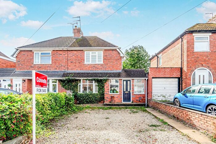 2 Bedroom Detached House For Sale In Homefield Road, Codsall, Wolverhampton, WV8