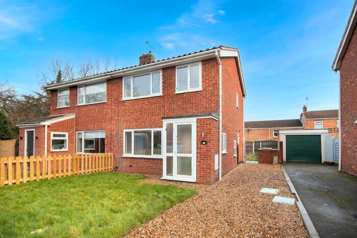 3 Bedroom Semi-Detached House To Rent In Linden Avenue, Tuxford, Newark, NG22