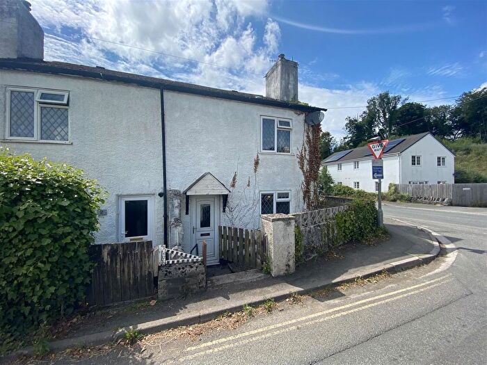 2 Bedroom Semi-Detached House For Sale In Station Road, Lifton, PL16
