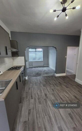 3 Bedroom Terraced House To Rent In Buxton Road, Stockport, SK2