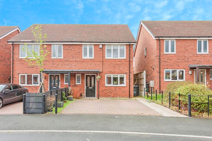 3 Bedroom Semi-Detached House For Sale In Golden Eagle Gardens, Birmingham, B23