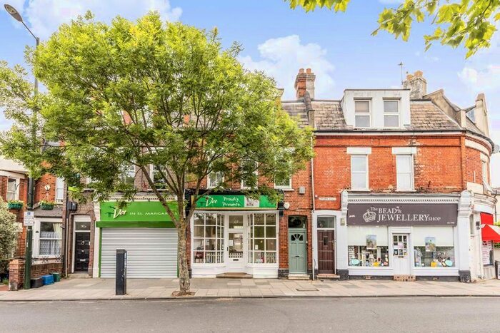 1 Bedroom Flat To Rent In Crown Road, St Margarets, Twickenham, TW1