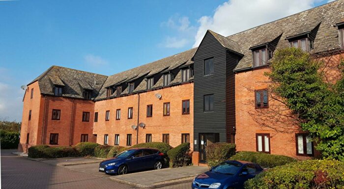 2 Bedroom Flat To Rent In Canvey Walk, Springfield, CM1