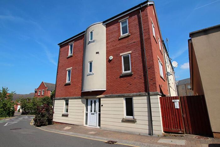 8 Bedroom Terraced House To Rent In Jekyll Close - Stoke Park, BS16