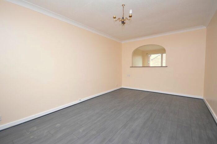 3 Bedroom Semi-Detached House To Rent In Lawson Street, Kettering, NN16