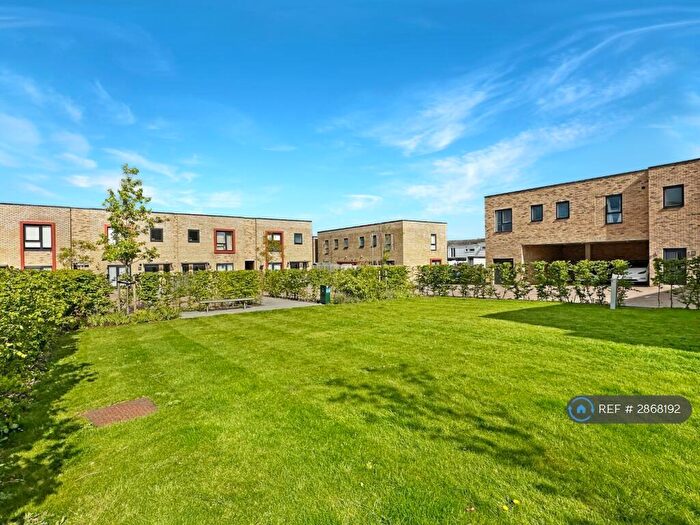 2 Bedroom Flat To Rent In Pinks Close, Cambridge, CB1