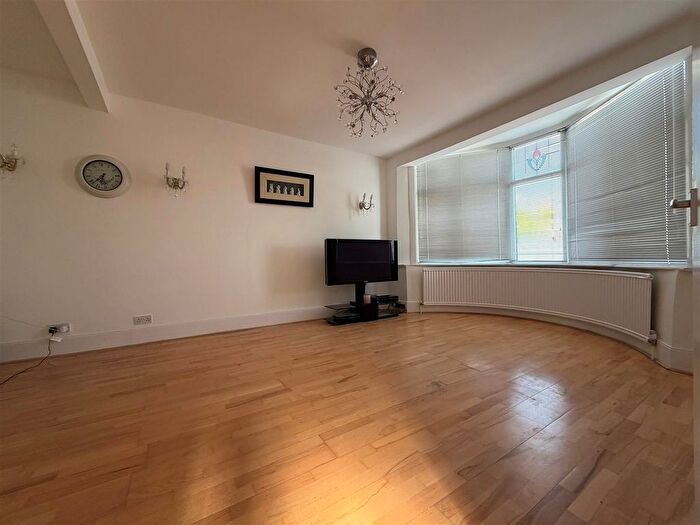 4 Bedroom Property To Rent In Upney Lane, Barking, IG11