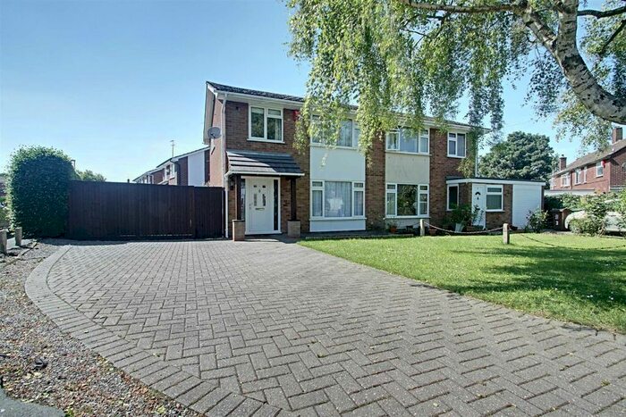 3 Bedroom Semi-Detached House To Rent In Wenwell Close, Aston Clinton, Aylesbury, HP22