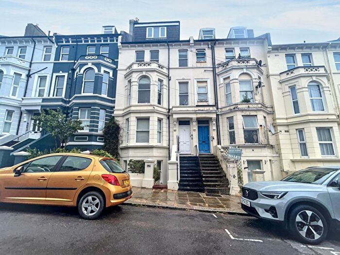 1 Bedroom Flat For Sale In Carisbrooke Road, St. Leonards-On-Sea, TN38