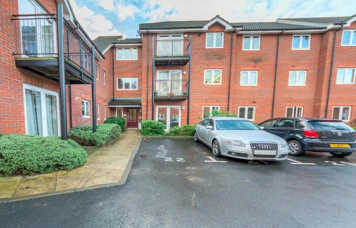 2 Bedroom Flat To Rent In Langtry Court, Providence Hill, Bursledon, SO31