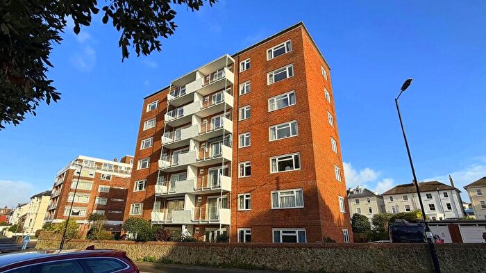 2 Bedroom Flat For Sale In Blackwater Road, Eastbourne, BN21